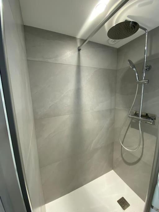Appartement Atypique Et Fraichement Renove Saint-Vallier  Buitenkant foto