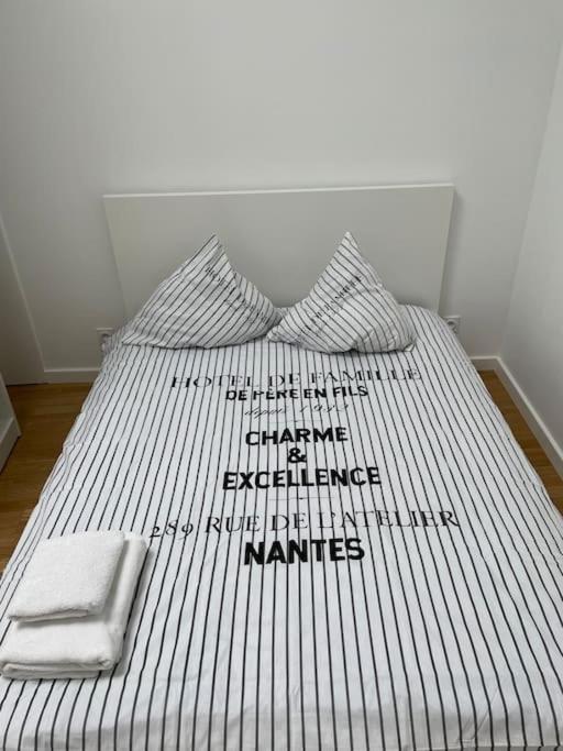 Appartement Atypique Et Fraichement Renove Saint-Vallier  Buitenkant foto