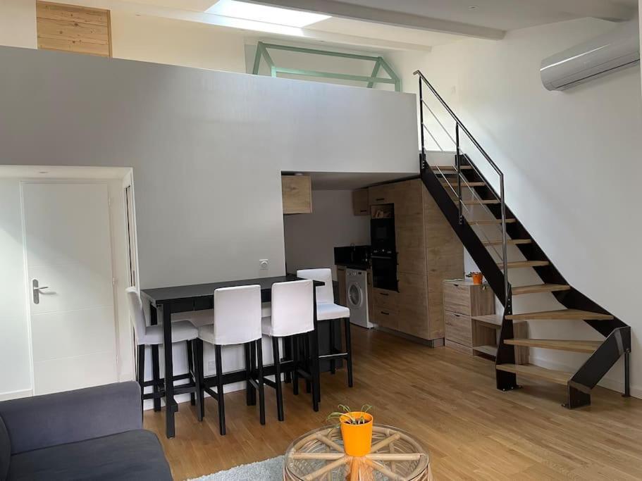 Appartement Atypique Et Fraichement Renove Saint-Vallier  Buitenkant foto